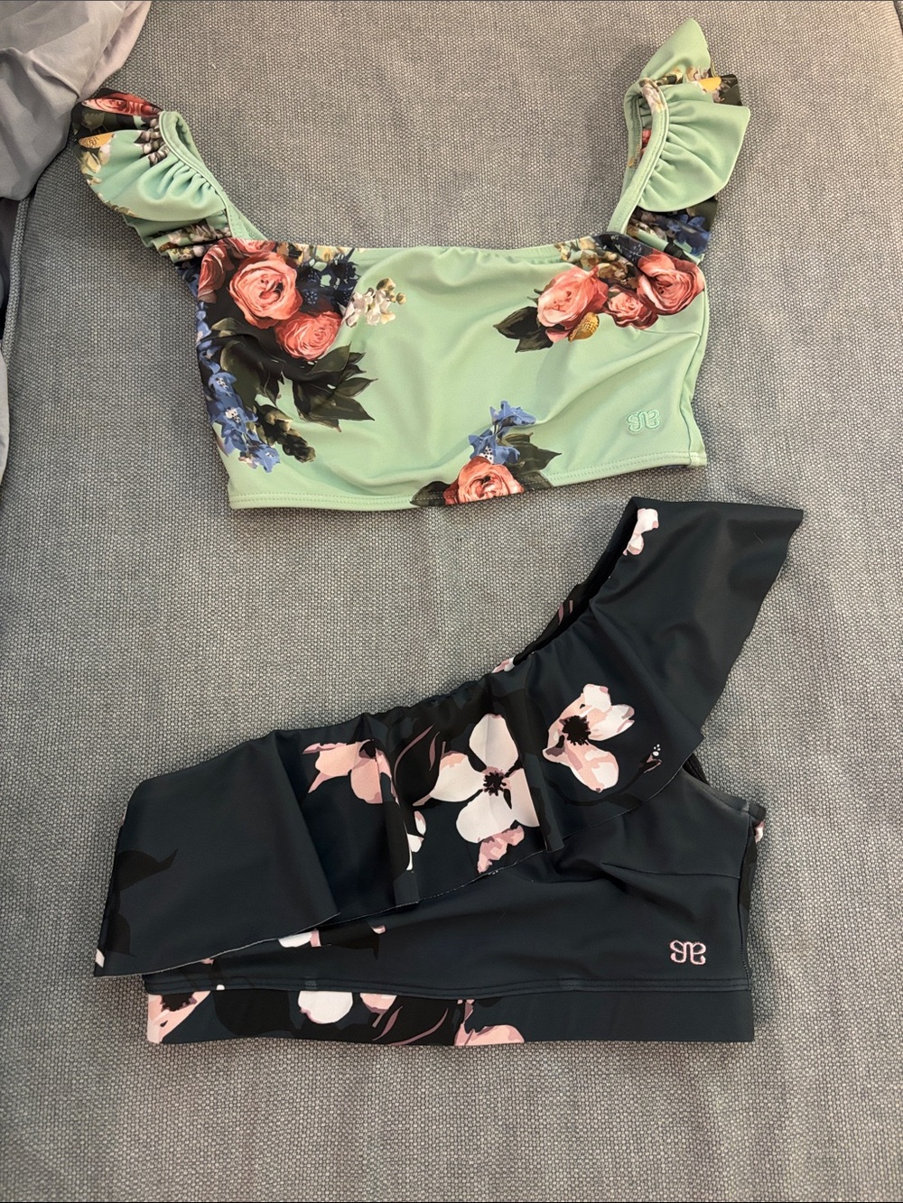 2 tops 1 bottom bundle